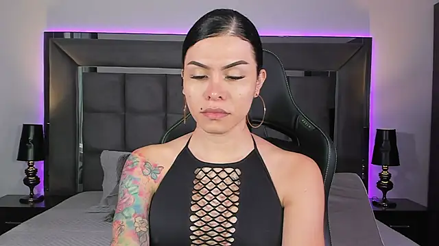 Emmilysantibanez online show from 01-18-26, 03:48