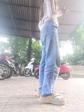 -Almira- online show from 11-21-25, 03:05