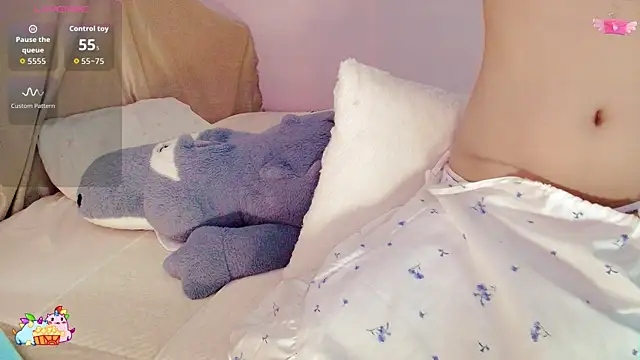 Snapshot of __18Angel__ chatting on 06-15-26, 06:46 18Angel online show from 06-15-26, 06:46