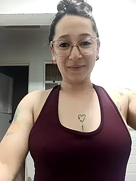 emilypoppy3 online show from 05-12-26, 10:38