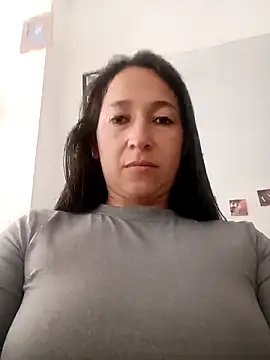 emilypoppy3 online show from 04-21-26, 09:43