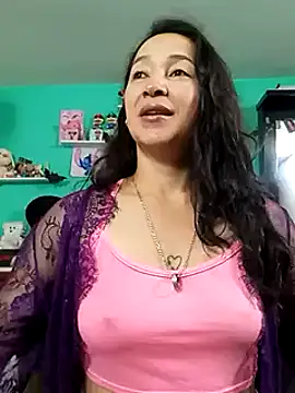 emilypoppy3 online show from 03-19-25, 10:44