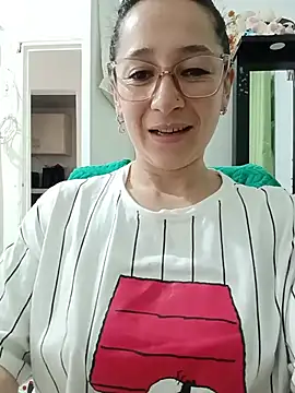 Snapshot of emilypoppy3 chatting on 07-11-26, 04:18 emilypoppy3 online show from 07-11-26, 04:18