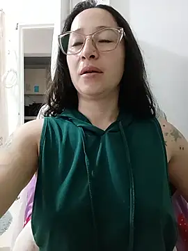 Snapshot of emilypoppy3 chatting on 07-16-26, 07:11 emilypoppy3 online show from 07-16-26, 07:11