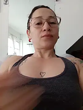 emilypoppy3 online show from 05-23-26, 12:48