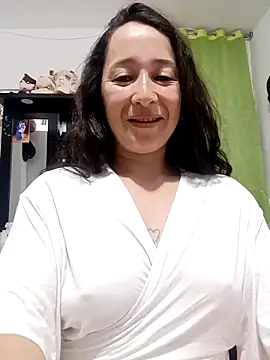 emilypoppy3 online show from 02-03-26, 09:09