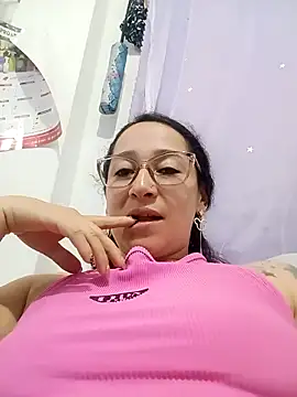 emilypoppy3 online show from 04-14-26, 09:20