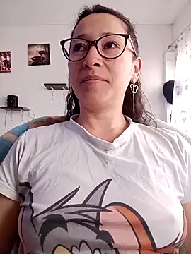 emilypoppy3 online show from 03-01-26, 01:00