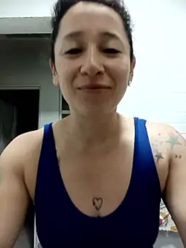 emilypoppy3 online show from 05-15-26, 11:25