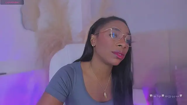 aprilebony  online show from 06-19-26, 10:54