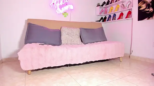 alisiadreams22 online show from 11-07-25, 07:29