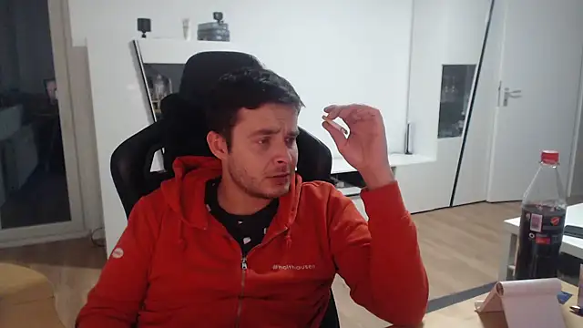 SharkLuigi online show from 12-06-24, 01:46