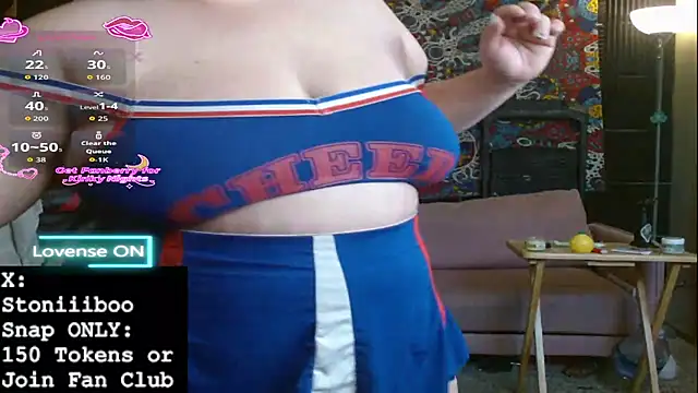 Snapshot of Stoniiiboo chatting on 11-25-25, 01:33 Stoniiiboo online show from 11-25-25, 01:33