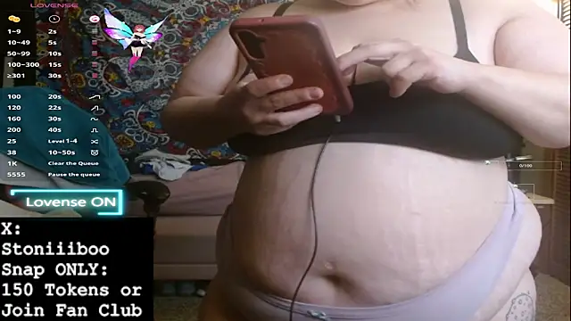 Snapshot of Stoniiiboo chatting on 10-15-25, 12:46 Stoniiiboo online show from 10-15-25, 12:46