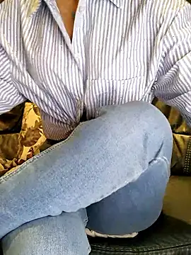 Melody87 online show from 10-21-25, 07:02