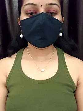 Snapshot of Angleannie chatting on 04-17-26, 05:27 Angleannie online show from 04-17-26, 05:27