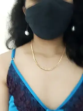 Snapshot of Angleannie chatting on 10-08-25, 07:58 Angleannie online show from 10-08-25, 07:58