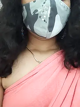 Snapshot of Angleannie chatting on 10-13-25, 03:30 Angleannie online show from 10-13-25, 03:30