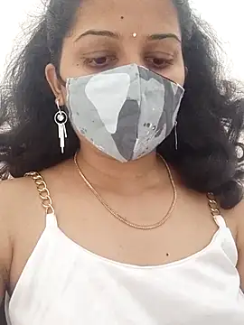 Snapshot of Angleannie chatting on 10-17-25, 08:39 Angleannie online show from 10-17-25, 08:39