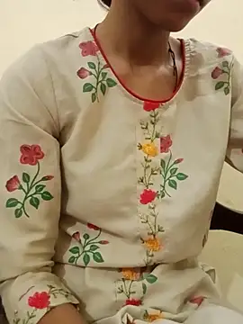 Snapshot of Kumkum_36 chatting on 09-25-25, 05:13 Kumkum 36 online show from 09-25-25, 05:13