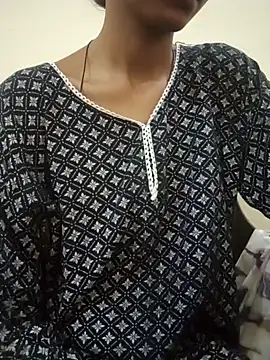 Snapshot of Kumkum_36 chatting on 10-22-25, 04:45 Kumkum 36 online show from 10-22-25, 04:45