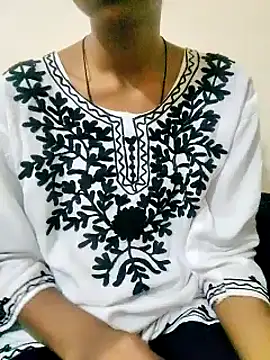 Snapshot of Kumkum_36 chatting on 03-18-25, 09:45 Kumkum 36 online show from 03-18-25, 09:45