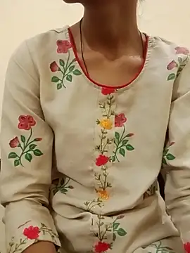 Snapshot of Kumkum_36 chatting on 09-30-25, 04:29 Kumkum 36 online show from 09-30-25, 04:29