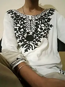 Snapshot of Kumkum_36 chatting on 09-10-25, 04:55 Kumkum 36 online show from 09-10-25, 04:55