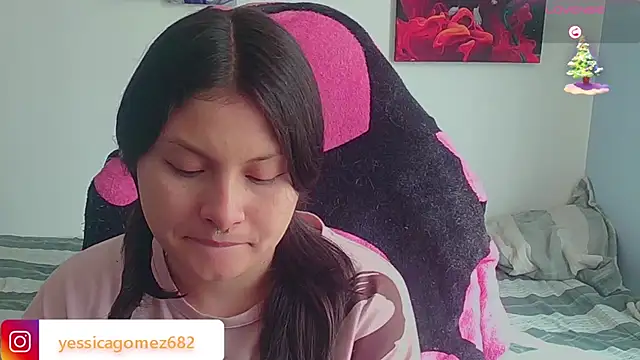 Snapshot of jessica_gomez chatting on 10-11-25, 01:23 jessica gomez online show from 10-11-25, 01:23