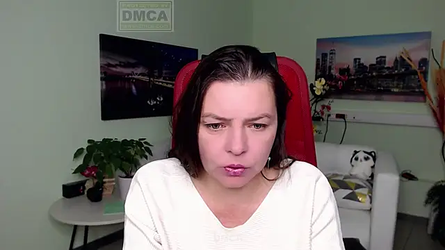 Lily flower7 online show from 11-14-25, 04:49