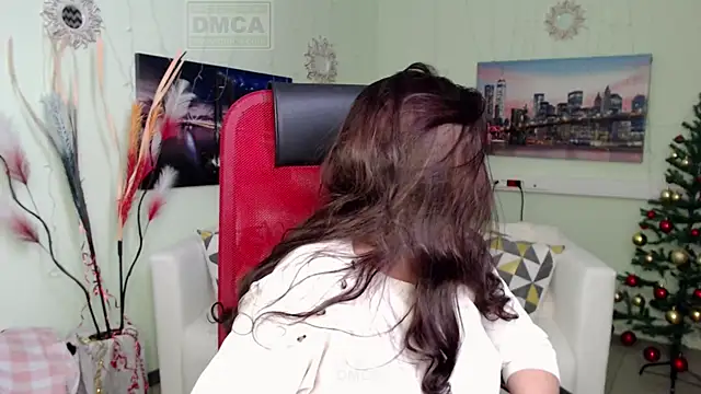 Lily flower7 online show from 12-19-25, 08:27