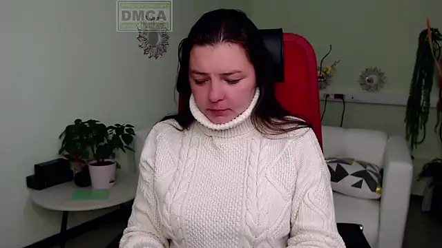 Lily flower7 online show from 10-28-25, 07:07