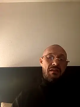 Guitccch online show from 04-02-26, 03:57