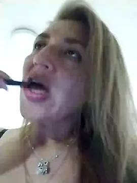 edithhermosa online show from 12-01-24, 07:41