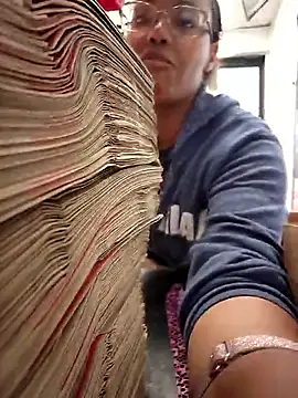 Snapshot of samone9 chatting on 11-09-25, 01:59 samone9 online show from 11-09-25, 01:59