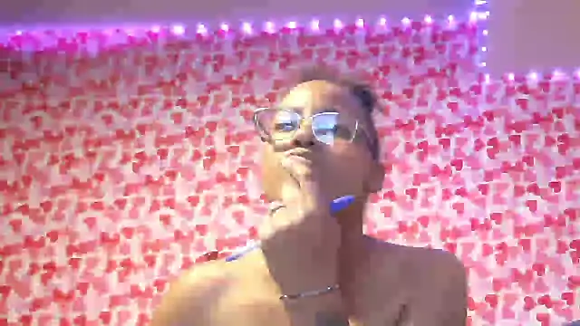 Snapshot of samone9 chatting on 02-02-26, 12:31 samone9 online show from 02-02-26, 12:31