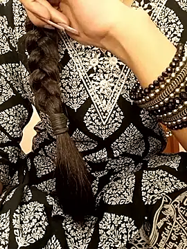 Snapshot of Ruchi-34 chatting on 06-11-26, 07:22 Ruchi-34 online show from 06-11-26, 07:22