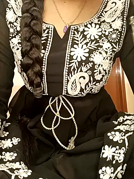 Snapshot of Ruchi-34 chatting on 06-02-26, 09:59 Ruchi-34 online show from 06-02-26, 09:59