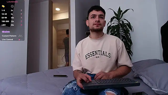 Aron-santoro online show from 03-19-26, 04:29