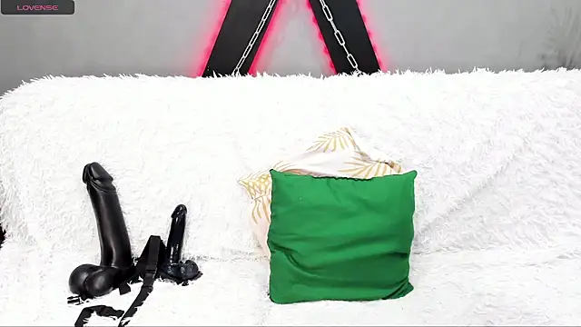 Snapshot of DaisyMun chatting on 02-05-25, 04:27 DaisyMun online show from 02-05-25, 04:27