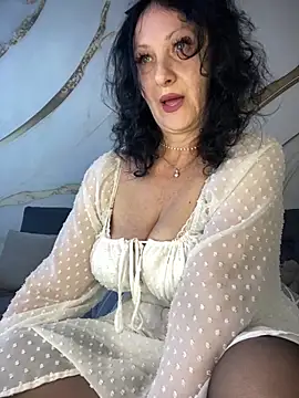 Katie-n online show from 09-25-25, 05:57