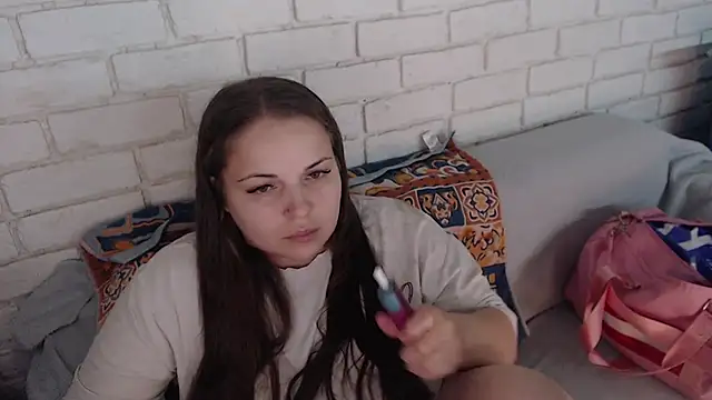 Crazyy girl  online show from 01-06-26, 05:28