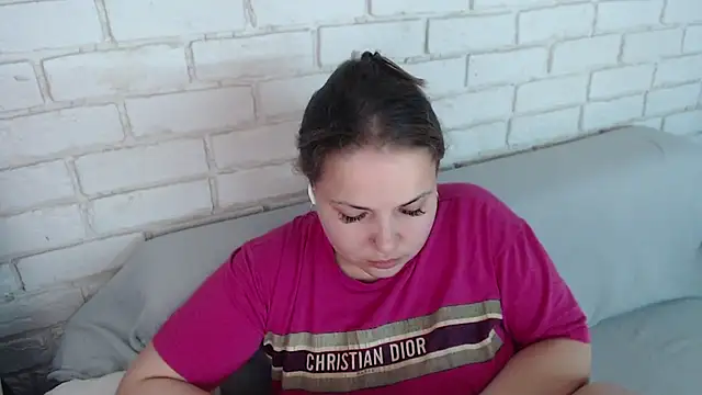 Crazyy girl  online show from 03-12-26, 01:59