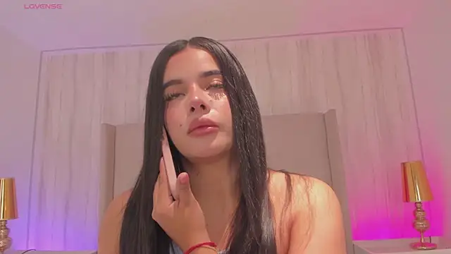 Snapshot of kaylarossi chatting on 07-17-26, 05:10 kaylarossi online show from 07-17-26, 05:10