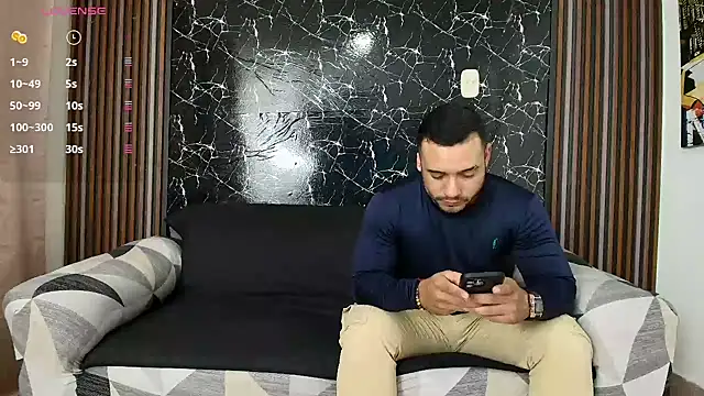 Snapshot of hott_dicks chatting on 02-12-25, 07:35 hott dicks online show from 02-12-25, 07:35