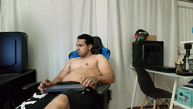 Snapshot of hott_dicks chatting on 04-03-26, 10:38 hott dicks online show from 04-03-26, 10:38