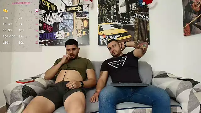 Snapshot of hott_dicks chatting on 12-27-24, 01:39 hott dicks online show from 12-27-24, 01:39