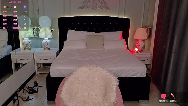 Snapshot of AlicePearcy chatting on 09-10-25, 05:28 AlicePearcy online show from 09-10-25, 05:28