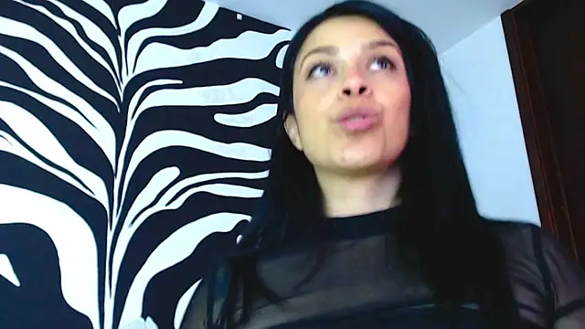 Snapshot of lilith_luv chatting on 02-19-25, 06:22 lilith luv online show from 02-19-25, 06:22
