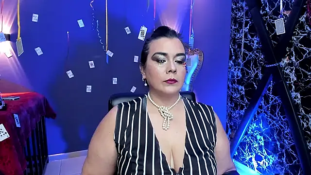 martina foxy  online show from 10-24-25, 12:26